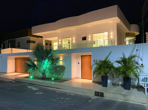Imagem Casa de Condomínio com 3 Quartos à Venda, 600 m² em Ponta Negra - Manaus