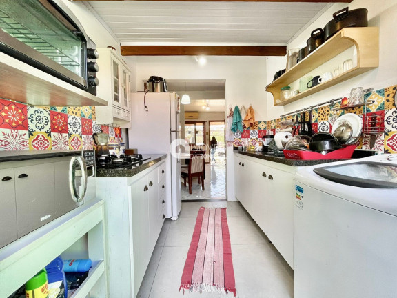 Imagem Casa com 2 Quartos à Venda, 41 m²