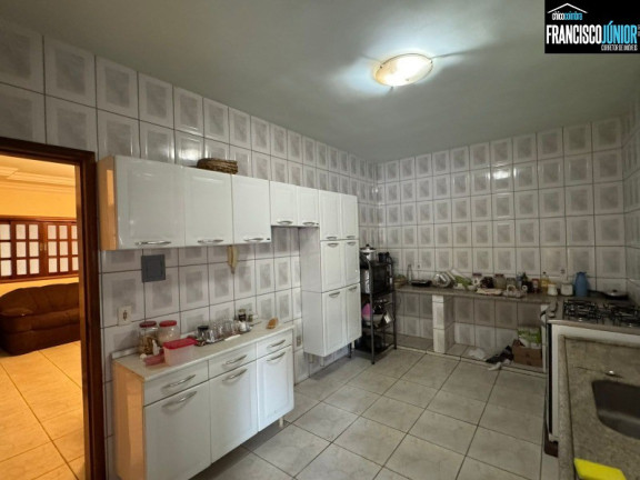 Imagem Casa com 3 Quartos à Venda, 369 m² em Residencial Sonho Dourado - Goiânia