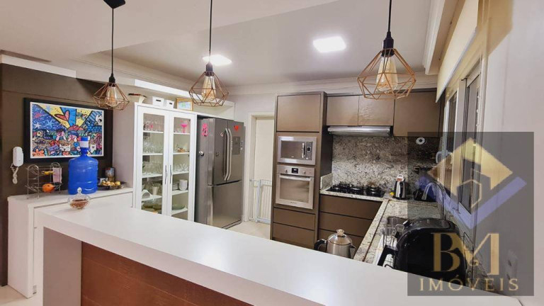 Imagem Casa com 3 Quartos à Venda, em São Paulo Imagem Casa com 3 Quartos à Venda, em São Paulo