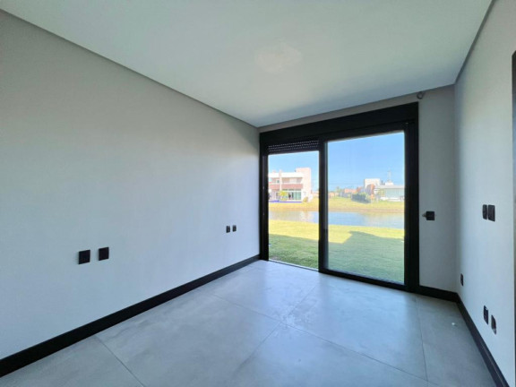 Imagem Casa com 4 Quartos à Venda, 238 m² em Rainha Do Mar - Capao Da Canoa Imagem Casa com 4 Quartos à Venda, 238 m² em Rainha Do Mar - Capao Da Canoa