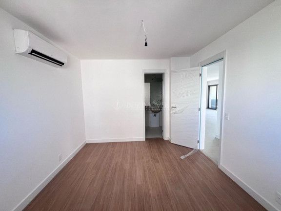 Imagem Apartamento com 3 Quartos à Venda, 198 m² em Barra Da Tijuca - Rio De Janeiro Imagem Apartamento com 3 Quartos à Venda, 198 m² em Barra Da Tijuca - Rio De Janeiro