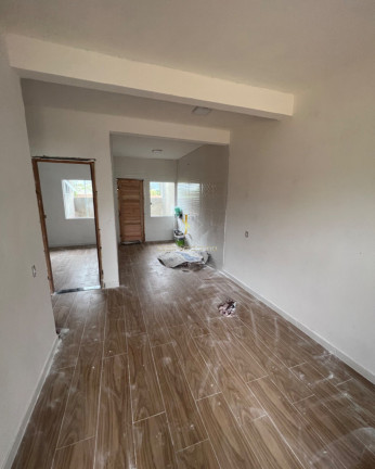 Imagem Casa com 2 Quartos à Venda, 54 m² em Coroados - Guaratuba Imagem Casa com 2 Quartos à Venda, 54 m² em Coroados - Guaratuba