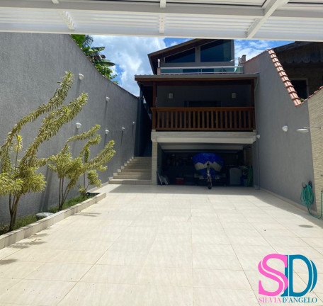 Imagem Sobrado com 3 Quartos para Alugar, 210 m² em Perequê Mirim - Ubatuba