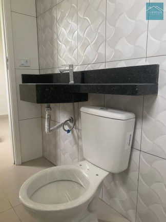 Imagem Casa com 2 Quartos à Venda, 71 m² Imagem Casa com 2 Quartos à Venda, 71 m²