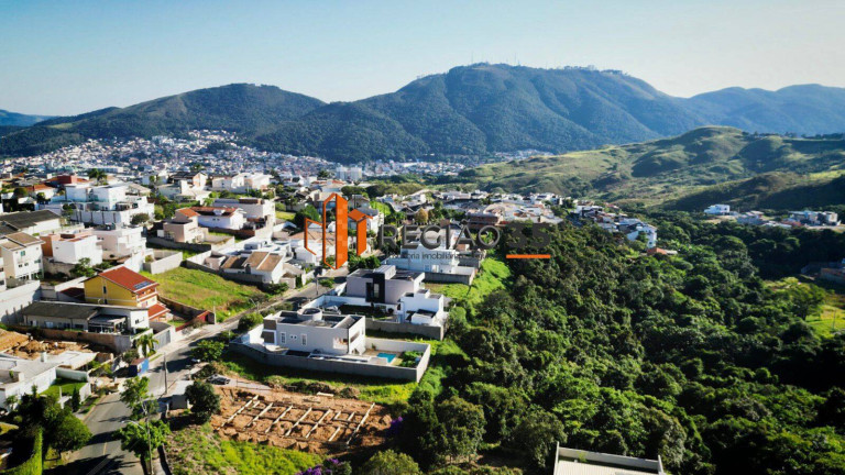 Imagem Casa com 4 Quartos à Venda, 477 m² em Jardim Europa - Poços De Caldas Imagem Casa com 4 Quartos à Venda, 477 m² em Jardim Europa - Poços De Caldas