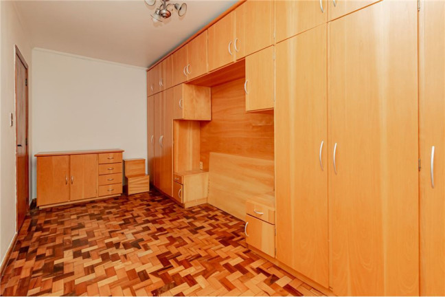 Imagem Imóvel com 2 Quartos à Venda,  em Passo Da Areia - Porto Alegre