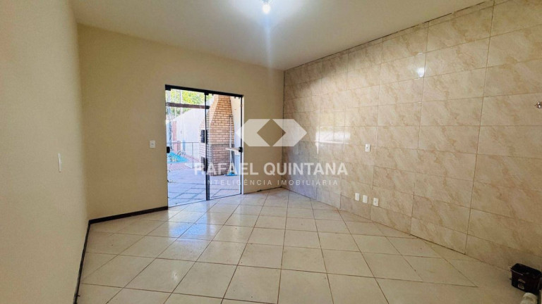 Imagem Casa com 2 Quartos para Alugar, 199 m² em Sambaqui - Florianópolis