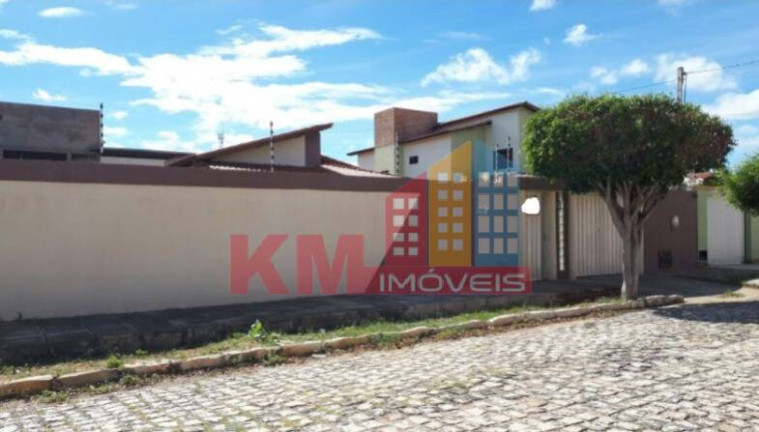 Imagem Casa com 3 Quartos à Venda, 360 m² em Presidente Costa E Silva - Mossoró Imagem Casa com 3 Quartos à Venda, 360 m² em Presidente Costa E Silva - Mossoró