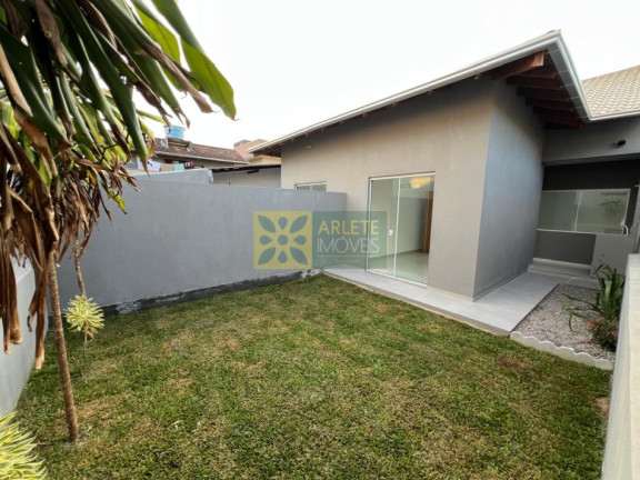 Imagem Casa com 2 Quartos para Alugar, 81 m² em Centro - Porto Belo Imagem Casa com 2 Quartos para Alugar, 81 m² em Centro - Porto Belo