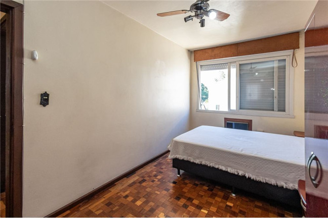 Imagem Imóvel com 2 Quartos à Venda,  em Passo Da Areia - Porto Alegre
