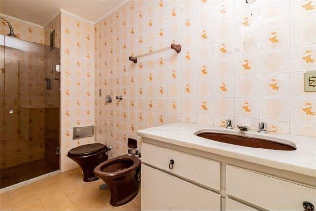 Imagem Imóvel com 3 Quartos à Venda, em Três Figueiras - Porto Alegre Imagem Imóvel com 3 Quartos à Venda, em Três Figueiras - Porto Alegre