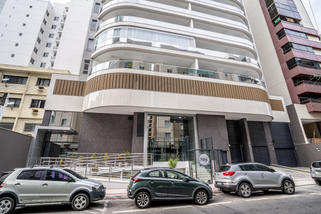 Imagem Imóvel com 4 Quartos à Venda, 115 m² em Praia Da Costa - Vila Velha Imagem Imóvel com 4 Quartos à Venda, 115 m² em Praia Da Costa - Vila Velha