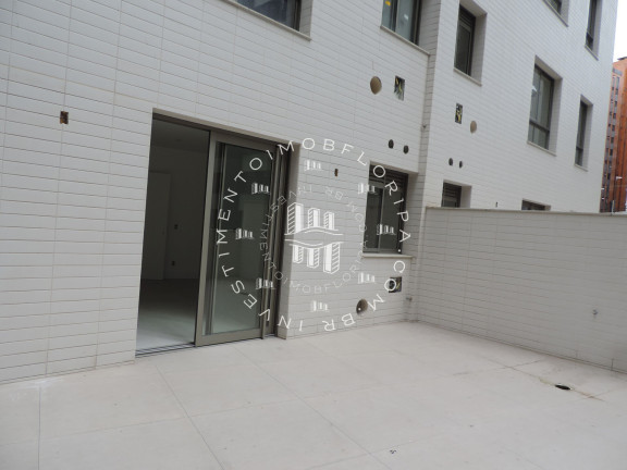 Apartamento com 1 Quarto à Venda, 83 m² em Centro - Florianópolis