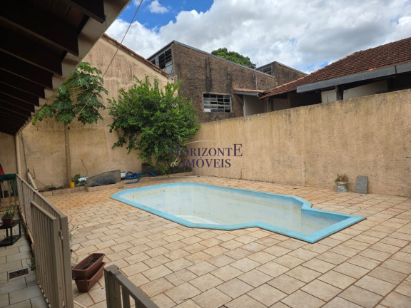 Imagem Casa com 4 Quartos à Venda, 225 m² em Amambaí - Campo Grande Imagem Casa com 4 Quartos à Venda, 225 m² em Amambaí - Campo Grande