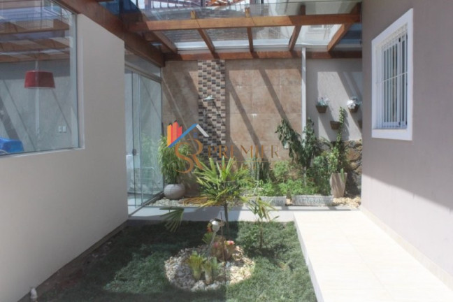 Imagem Casa com 4 Quartos à Venda, 651 m² em Córrego Grande - Florianópolis Imagem Casa com 4 Quartos à Venda, 651 m² em Córrego Grande - Florianópolis