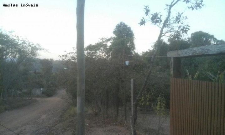 Imagem Chácara à Venda, 1.080 m² em Estrela Do Sul
