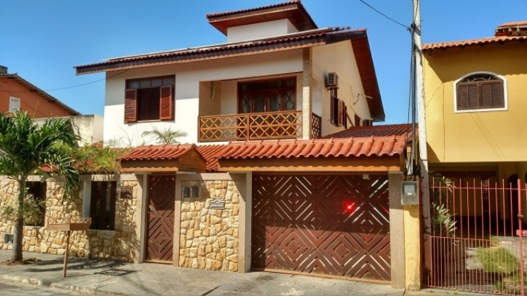 Casa com 5 Quartos à Venda, 396 m² em Parque Tarcisio Miranda - Campos Dos Goytacazes