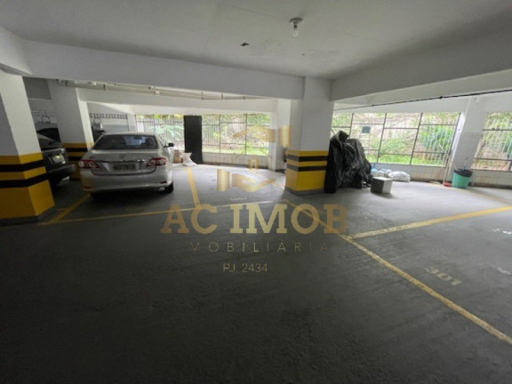 Imagem Imóvel com 4 Quartos à Venda, 240 m² em Jardim Apipema - Salvador Imagem Imóvel com 4 Quartos à Venda, 240 m² em Jardim Apipema - Salvador