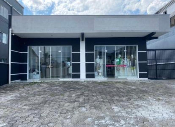 Imóvel com 2 Quartos à Venda, 162 m² em Espinheiros - Joinville