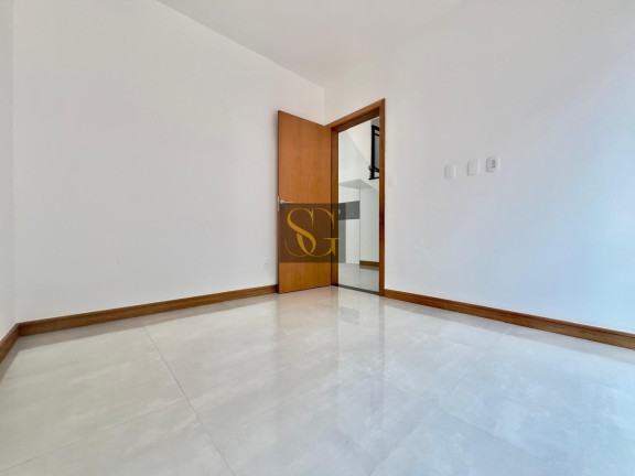 Imagem Casa de Condomínio com 3 Quartos à Venda, 104 m² em Alto - Teresópolis