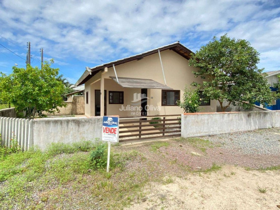Imagem Casa com 2 Quartos à Venda, 64 m² em Barra Do Sai - Itapoá