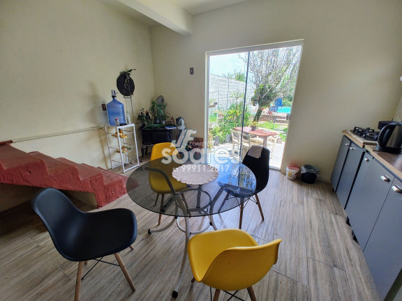 Imagem Sobrado com 3 Quartos à Venda, 182 m² em Laranjal - Pelotas