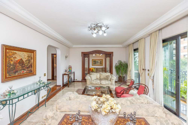 Apartamento com 3 Quartos à Venda, 251 m² em Moema - São Paulo