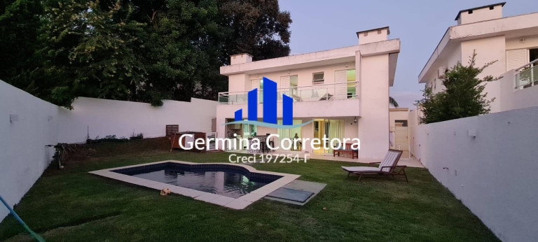 Casa à Venda, 256 m² em Chácara Das Candeias - Carapicuíba