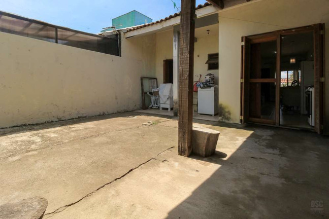 Imagem Casa com 2 Quartos à Venda, em Hípica - Porto Alegre Imagem Casa com 2 Quartos à Venda, em Hípica - Porto Alegre