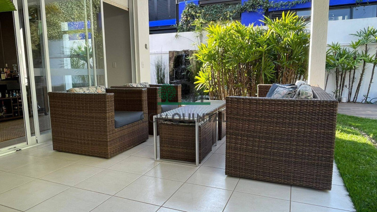 Imagem Casa com 4 Quartos à Venda, 500 m² em Chácara Do Refúgio - Carapicuíba