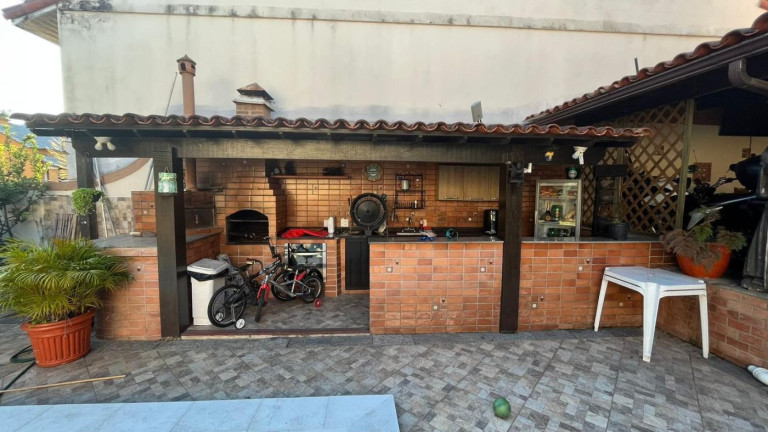 Imagem Casa com 5 Quartos à Venda, 282 m² em Pechincha - Rio De Janeiro Imagem Casa com 5 Quartos à Venda, 282 m² em Pechincha - Rio De Janeiro