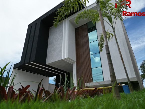 Casa com 4 Quartos à Venda, 240 m² em Cidade Alpha - Eusébio