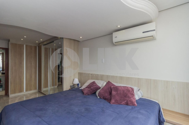 Imagem Imóvel com 3 Quartos à Venda, 215 m² em Vila Ipiranga - Porto Alegre