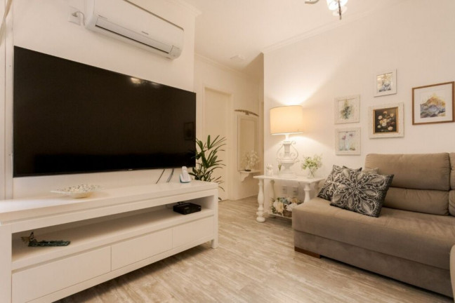 Imagem Imóvel com 2 Quartos à Venda, 75 m² em Petrópolis - Porto Alegre Imagem Imóvel com 2 Quartos à Venda, 75 m² em Petrópolis - Porto Alegre