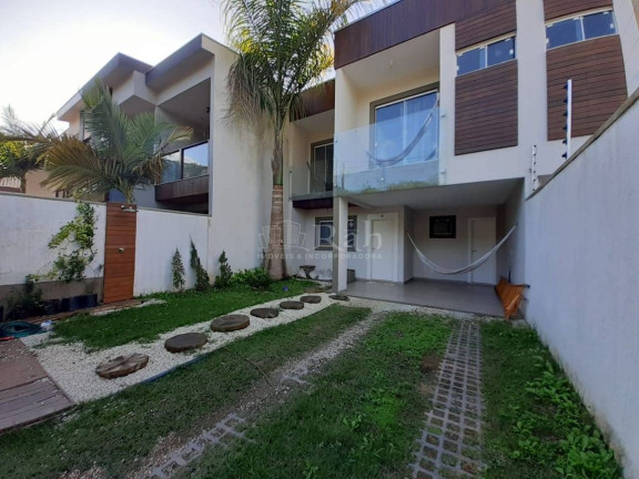 Imagem Sobrado com 3 Quartos à Venda, 190 m² em Praia Dos Amores - Balneário Camboriú