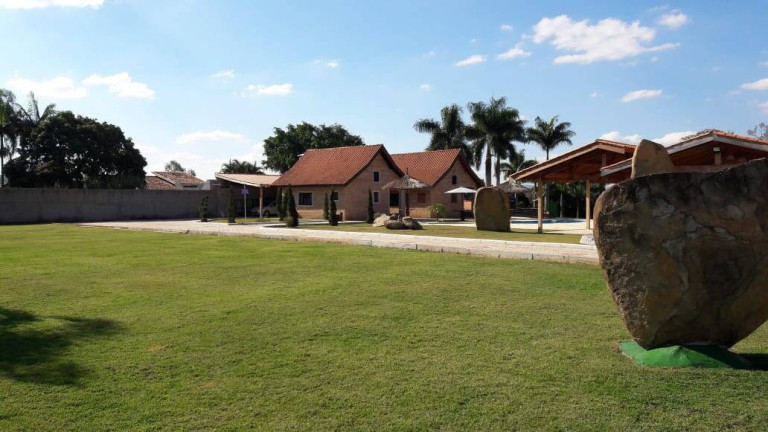 Chácara à Venda, 3.900 m² em Atibaia
