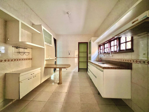 Imagem Casa com 4 Quartos à Venda, 180 m² em Sapiranga - Fortaleza Imagem Casa com 4 Quartos à Venda, 180 m² em Sapiranga - Fortaleza