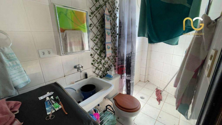 Imagem Kitnet com 1 Quarto à Venda, 29 m² em Balneário Pires - Praia Grande Imagem Kitnet com 1 Quarto à Venda, 29 m² em Balneário Pires - Praia Grande