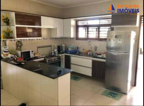Imagem Casa com 3 Quartos à Venda, 216 m² em Planalto - Cascavel Imagem Casa com 3 Quartos à Venda, 216 m² em Planalto - Cascavel