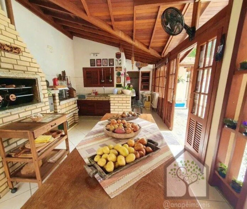 Imagem Casa com 4 Quartos à Venda, 370 m² em Carianos - Florianópolis Imagem Casa com 4 Quartos à Venda, 370 m² em Carianos - Florianópolis