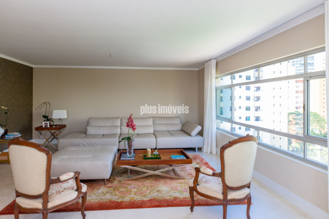 Imagem Apartamento com 4 Quartos à Venda, 185 m² em Moema - São Paulo