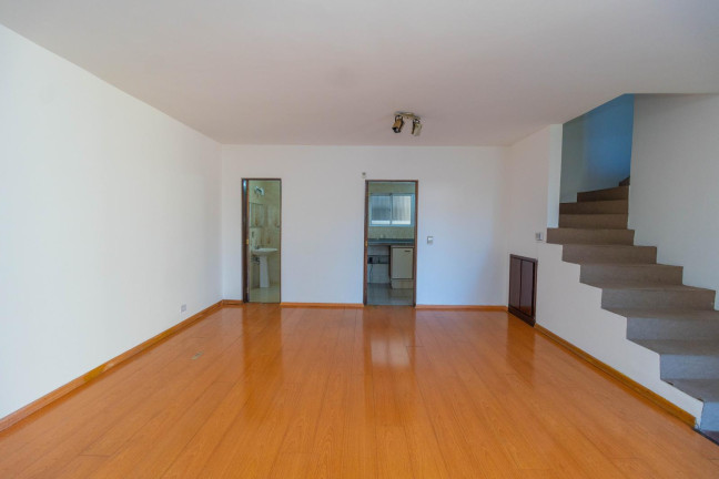 Imagem Casa com 3 Quartos à Venda, 280 m² em Seminário - Curitiba Imagem Casa com 3 Quartos à Venda, 280 m² em Seminário - Curitiba