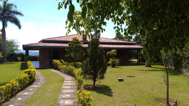 Imagem Imóvel com 3 Quartos à Venda, 1.400 m² em Country Félix - Mairiporã Imagem Imóvel com 3 Quartos à Venda, 1.400 m² em Country Félix - Mairiporã
