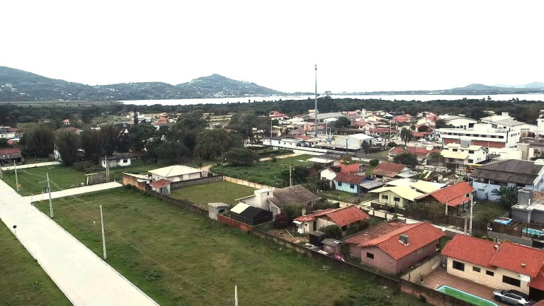 Terreno à Venda, 360 m² em Areias De Palhocinha - Garopaba