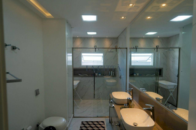 Imagem Casa com 4 Quartos à Venda, 381 m² em Vila Operária - Itajaí Imagem Casa com 4 Quartos à Venda, 381 m² em Vila Operária - Itajaí
