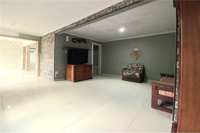 Imagem Casa com 2 Quartos à Venda, em Jardim Sabará - Porto Alegre Imagem Casa com 2 Quartos à Venda, em Jardim Sabará - Porto Alegre