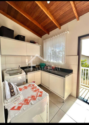 Imagem Casa com 3 Quartos à Venda, 230 m² em Boehmerwald - Joinville Imagem Casa com 3 Quartos à Venda, 230 m² em Boehmerwald - Joinville