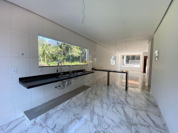 Imagem Casa com 4 Quartos à Venda, 220 m² em Granja Guarani - Teresópolis Imagem Casa com 4 Quartos à Venda, 220 m² em Granja Guarani - Teresópolis