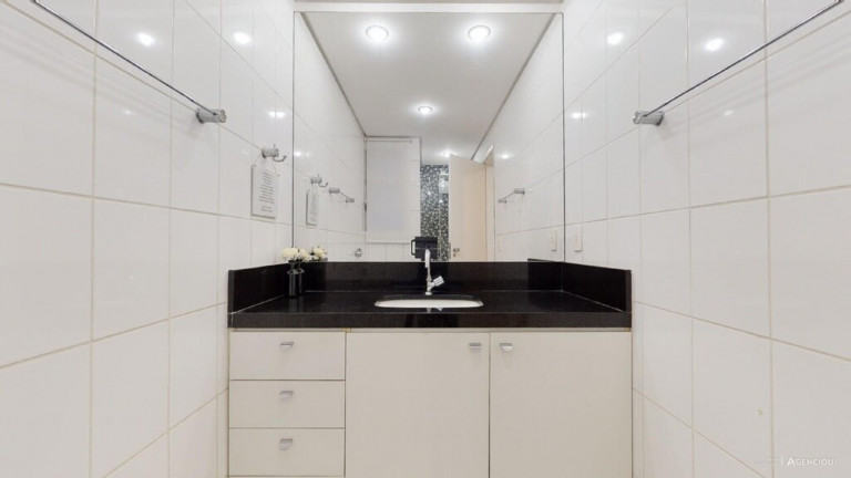 Imagem Imóvel com 3 Quartos à Venda, 122 m² em Auxiliadora - Porto Alegre Imagem Imóvel com 3 Quartos à Venda, 122 m² em Auxiliadora - Porto Alegre